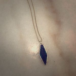 Kendra Scott necklace